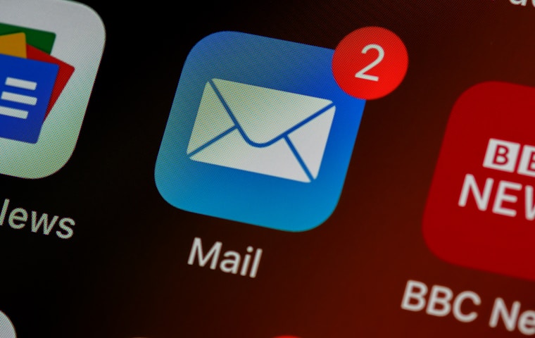 E-mail op een laptop scherm